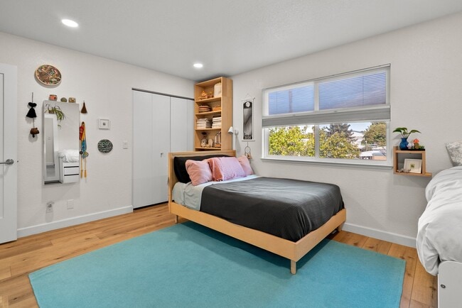 Building Photo - 3850 Bramble Ln