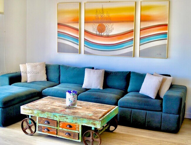 Building Photo - 2910 Point E Dr