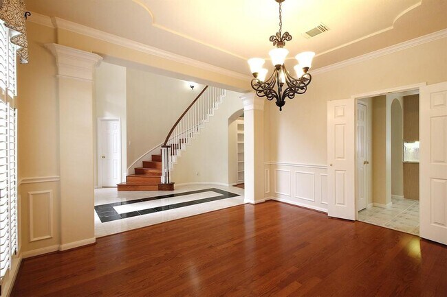 Building Photo - 18811 Cypress Chateau Dr