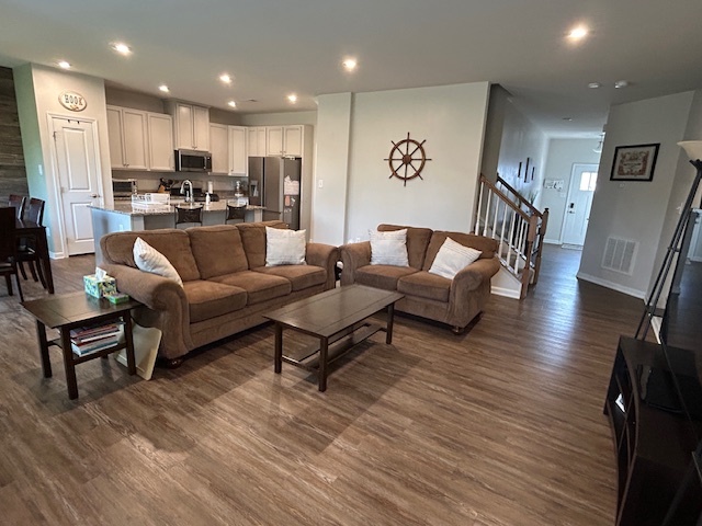 Building Photo - 3402 Foxglove Dr