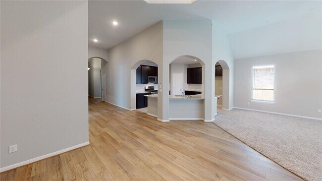 Building Photo - 251 Clear Frk Lp