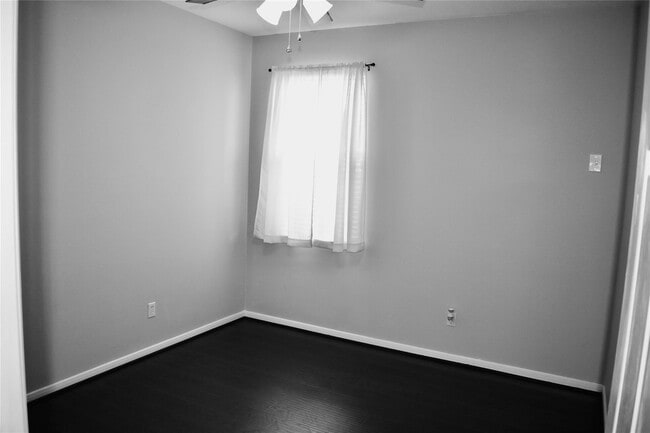 Building Photo - 21559 Kings Bend Dr