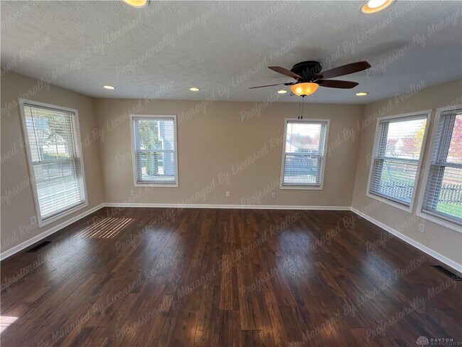 Building Photo - 1131 Windsong Trail