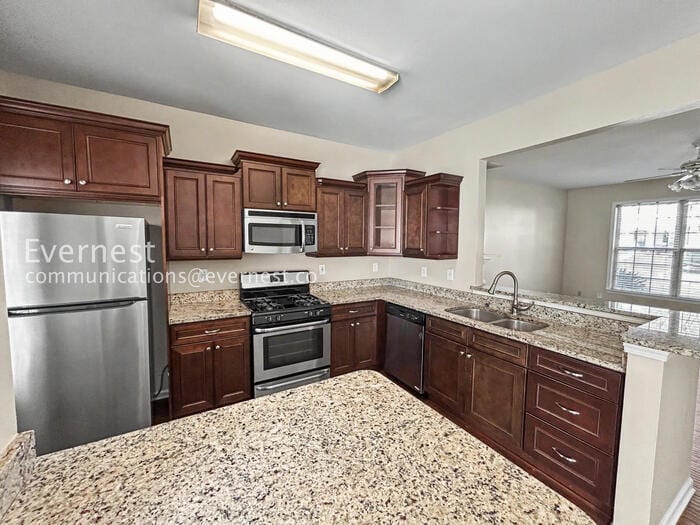 Building Photo - 54 Highoak Dr