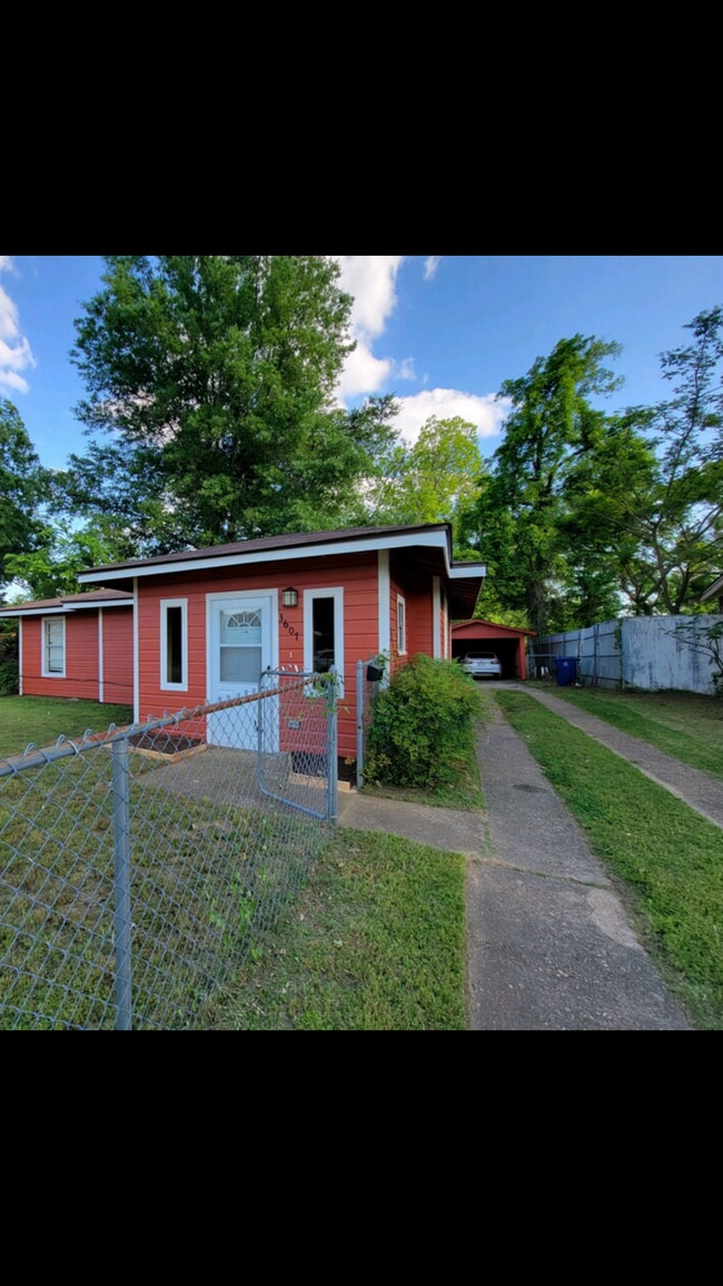 Building Photo - 3607 Bellaire Ave