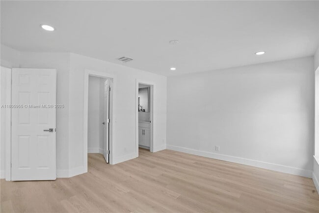 Building Photo - 9354 Arborwood Cir