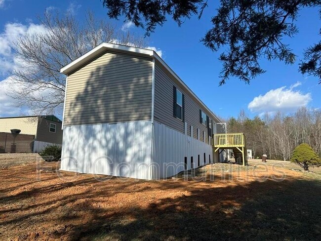 Building Photo - 66 Mt Pilot Mhp Dr