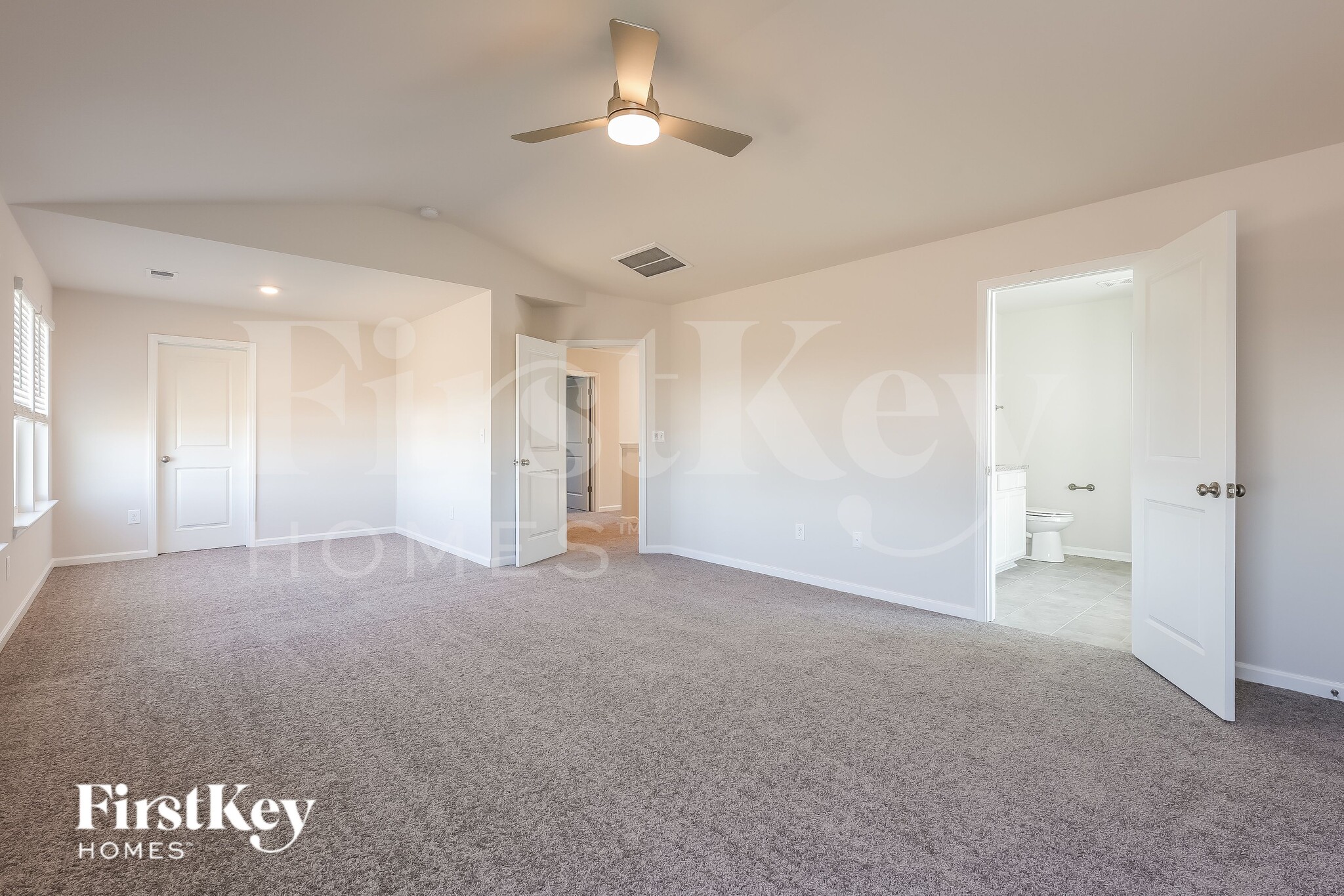 Building Photo - 1104 Mission Hill Ln