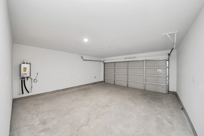 Building Photo - 25415 Birch St