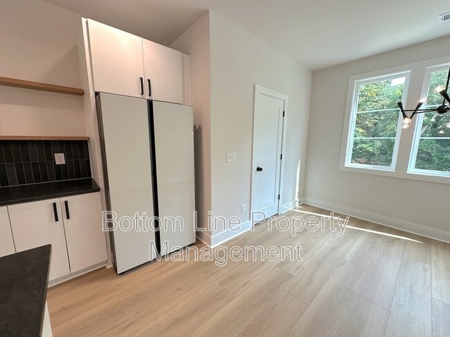 Building Photo - 1360 Briar Creek Rd