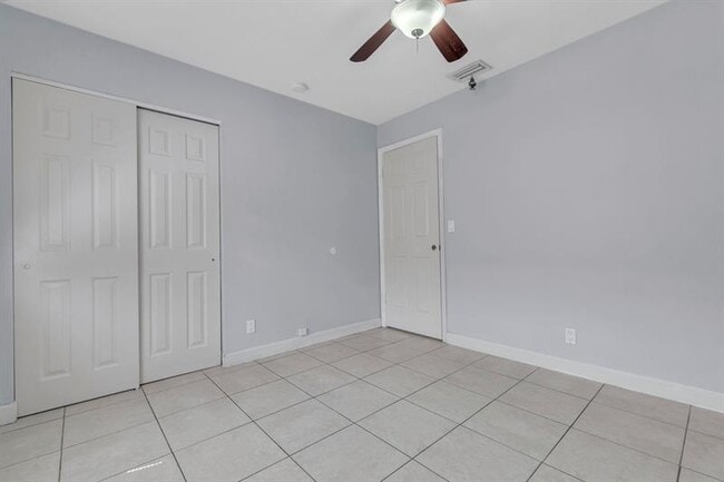 Building Photo - 7432 SW 12th Ct