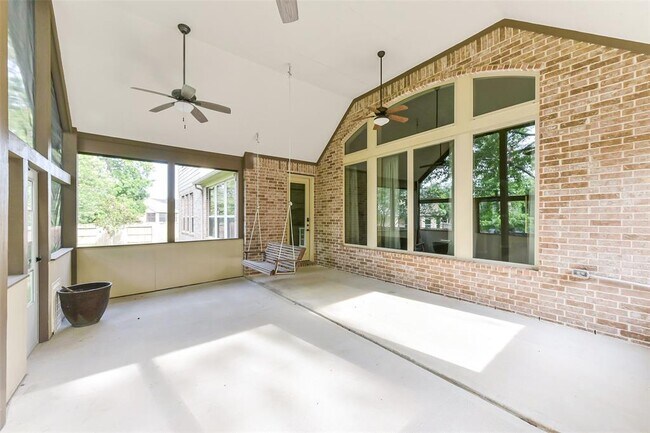 Building Photo - 126 Madeline Ct