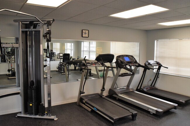 Building Photo - 1118 Apple Terrace