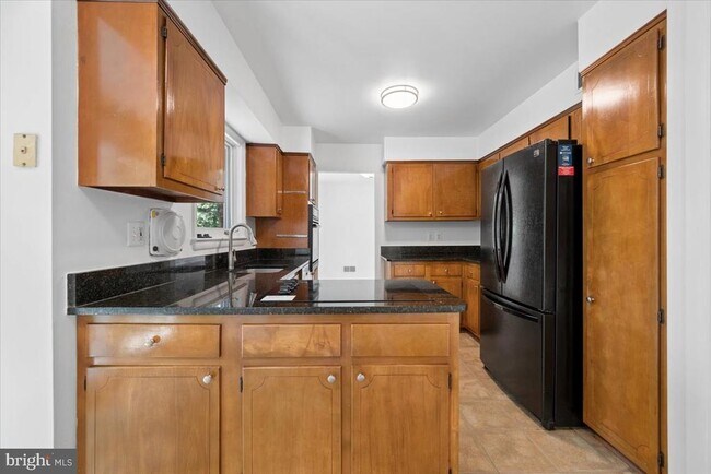 Building Photo - 9202 Wilmett Ct