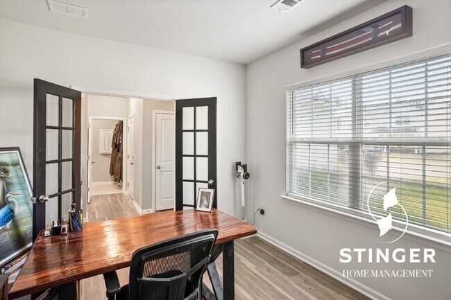 Building Photo - 75 Keowee Ln
