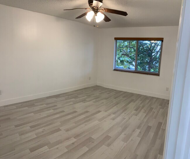 Building Photo - 7910 Camino Real