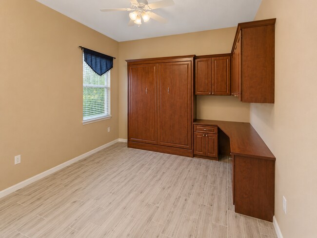 Building Photo - Annual 4-Bedroom, 3-Bath Pool Home with Outdoor Kitchen in Lakewood Ranch Greenbrook Village