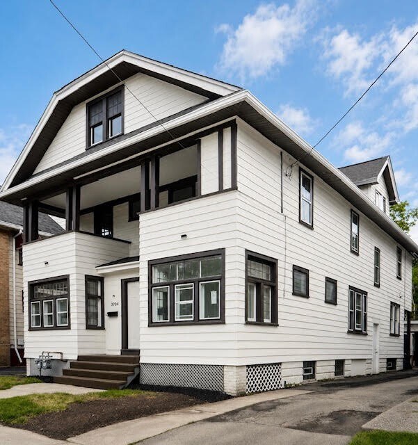 Building Photo - 1786 Clifford Ave