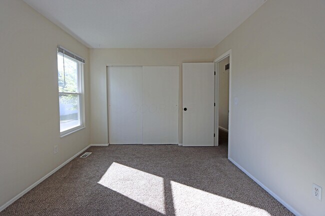 Building Photo - 7701 Flynnway Dr