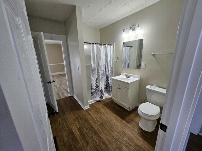 Building Photo - Warren