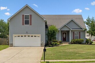 Building Photo - 3708 Kendra Ct N