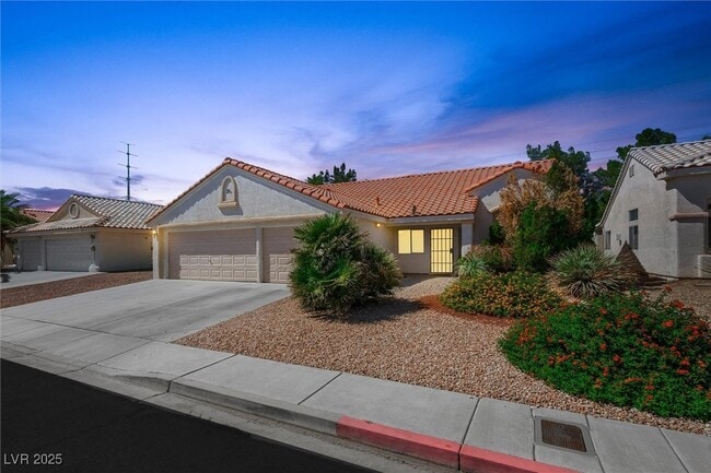 Building Photo - 3641 Yorba Linda Dr