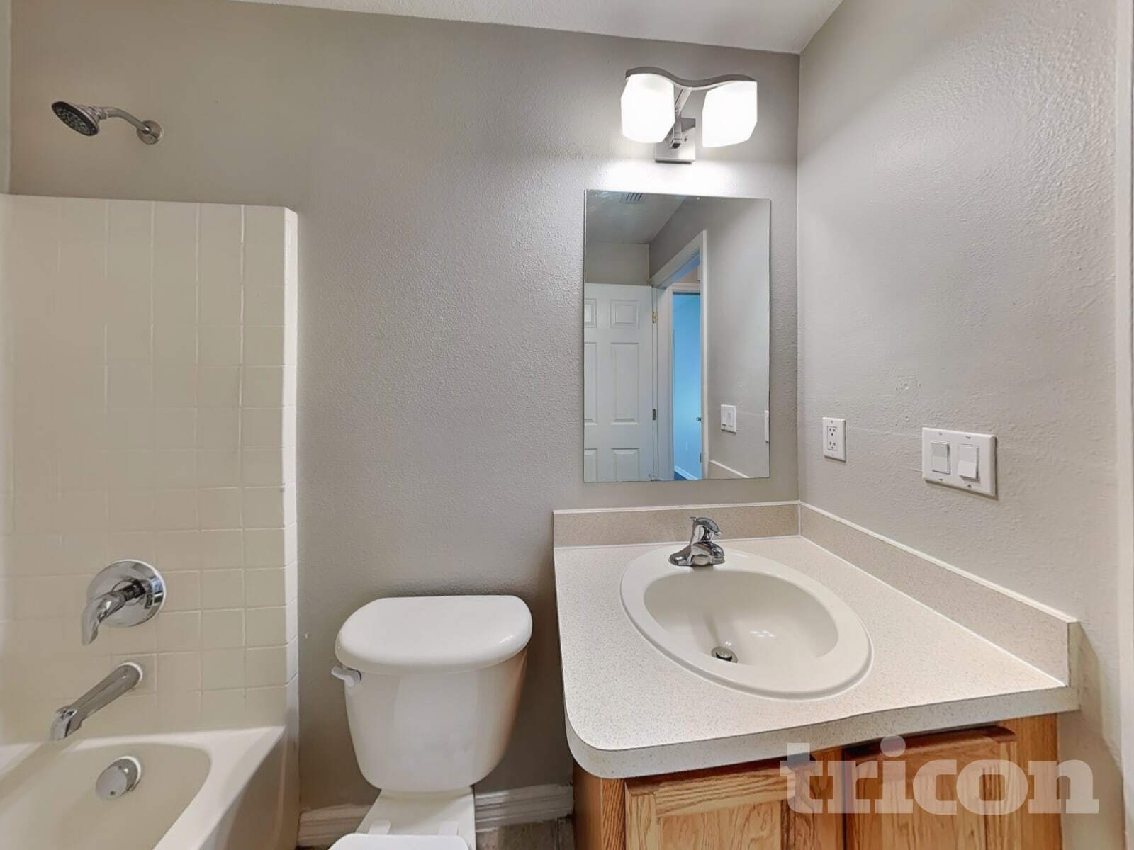 Building Photo - 2020 Nobleton Ave