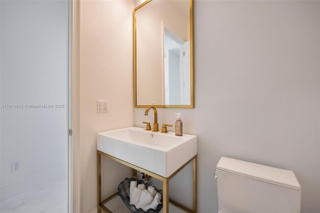 Building Photo - 2760 Brickell Ct