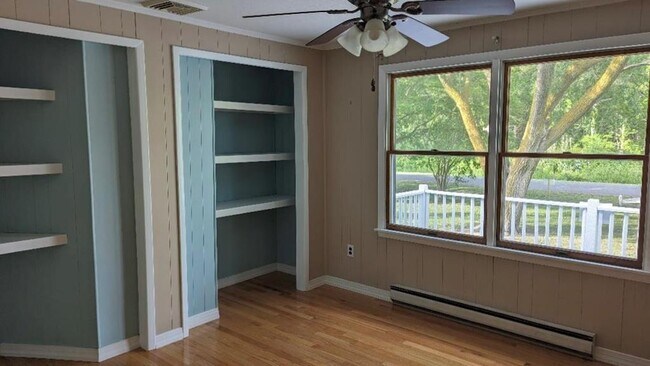 Building Photo - 31388 Cedar View Rd