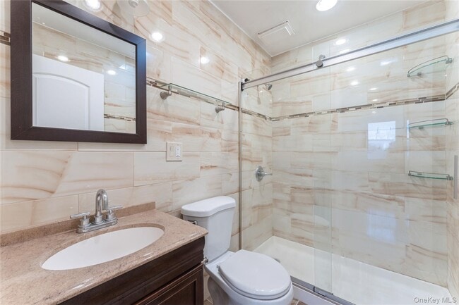 Building Photo - 228-20 Edgewood Ave