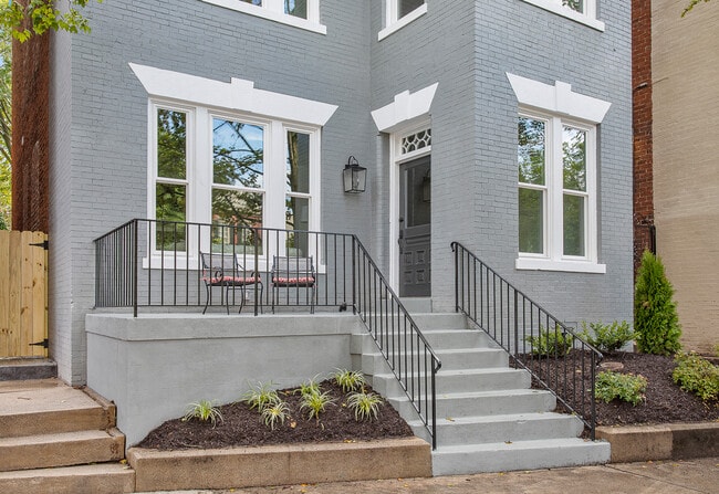 Building Photo - 1605 Park Ave