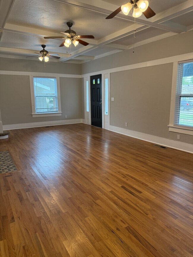 Building Photo - Remodeled Charmer in the Urban Core – Fres...