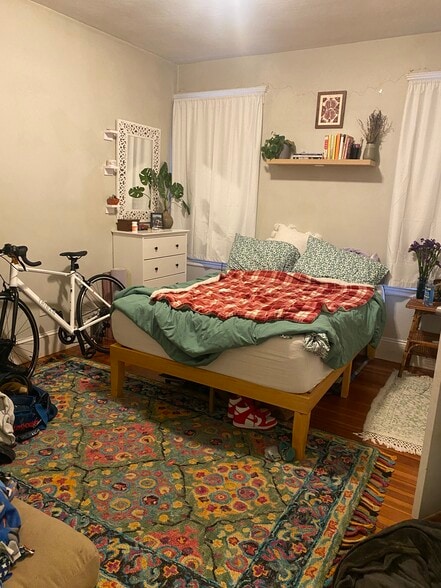 Building Photo - 10 Taft St