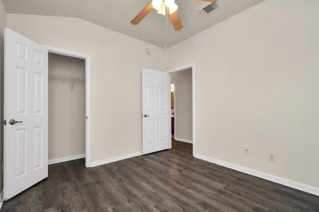 Building Photo - 2626 Orchard Creek Ln