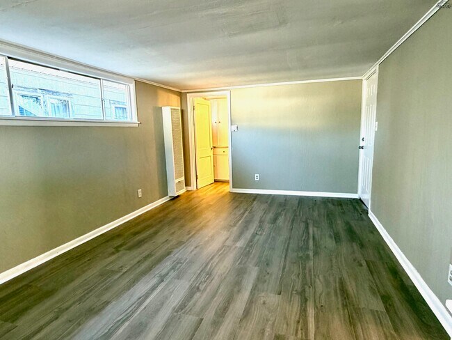 Building Photo - 2213 Bridwell St