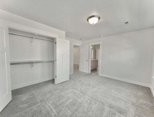Building Photo - 3 Bed | 2.5 Bath | 2,365 sq ft above grade | Full unfinished basement | 2-car garage