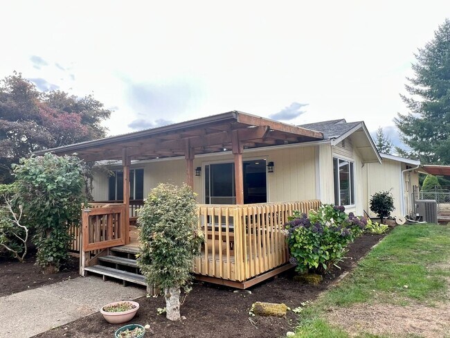 Building Photo - Spacious Home with Outbuildings on 2.3 Acres