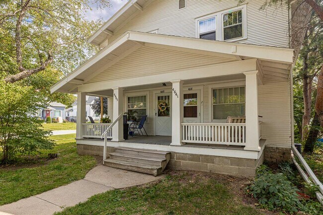 Building Photo - 4641 Stockwell St