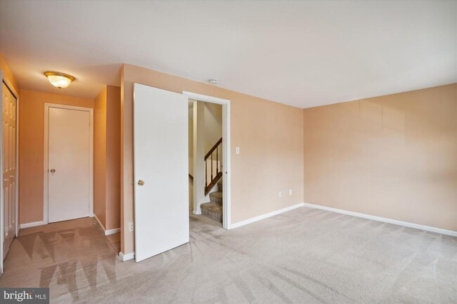 Building Photo - 6084 Netherton St