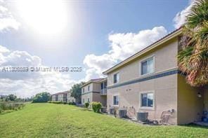 Building Photo - 1049 Golden Lakes Blvd