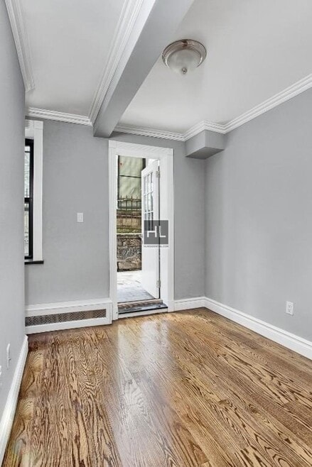 Building Photo - 209 E 25th St