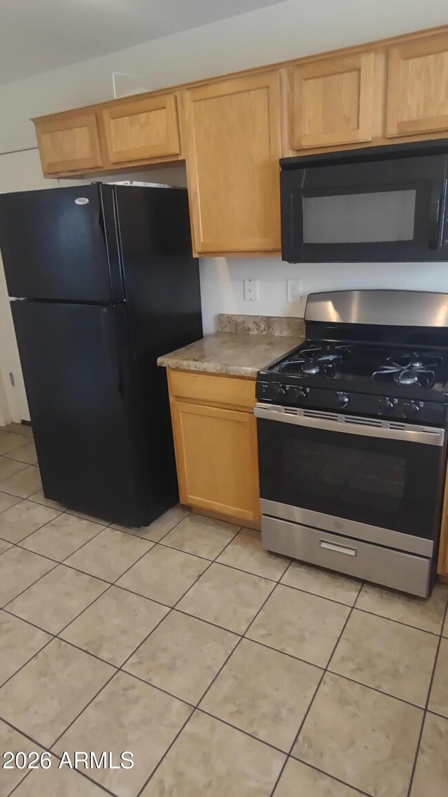 Building Photo - 2218 S Buckaroo Trail