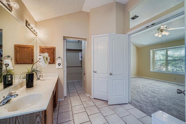 Building Photo - 2812 Little Elm Trail