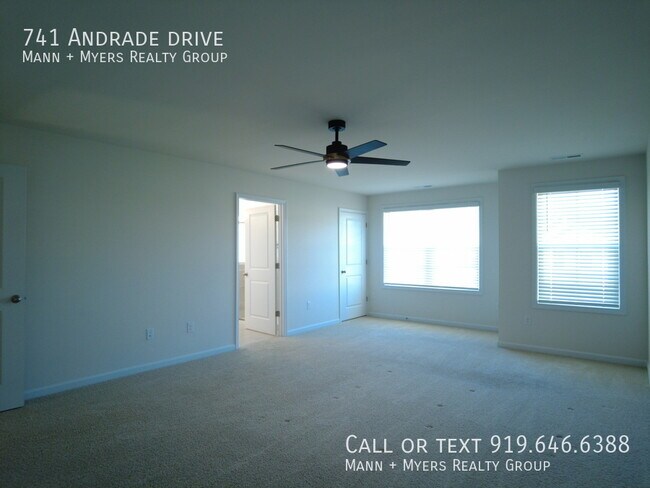 Building Photo - 741 Andrade Dr