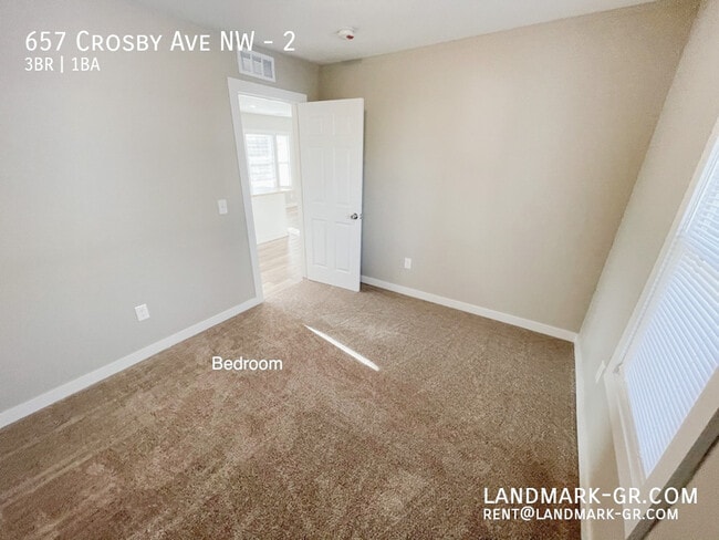 Building Photo - 657 Crosby St NW