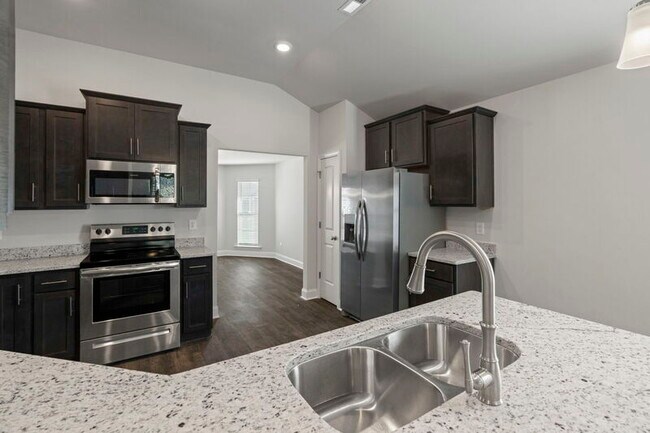 Building Photo - 9102 Eagle Trce Dr SE