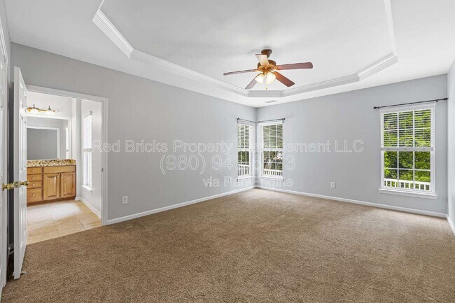 Building Photo - 9425 Shumacher Ave NW