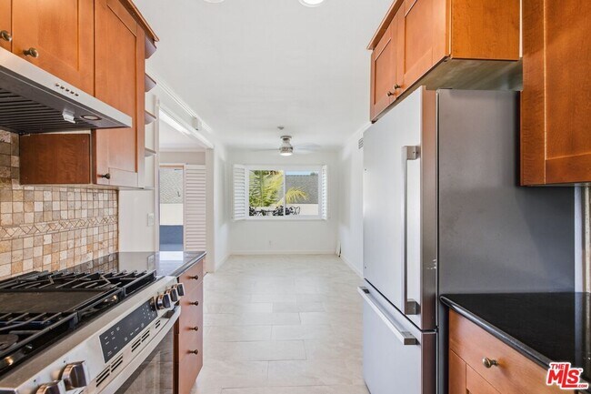 Building Photo - 1807 Carnegie Ln