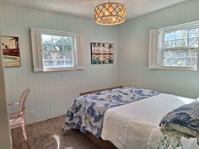 Building Photo - 2026 WINTER RENTAL NEW SMYRNA BEACH - POOL...