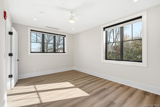 Building Photo - 34 Clinton Ave